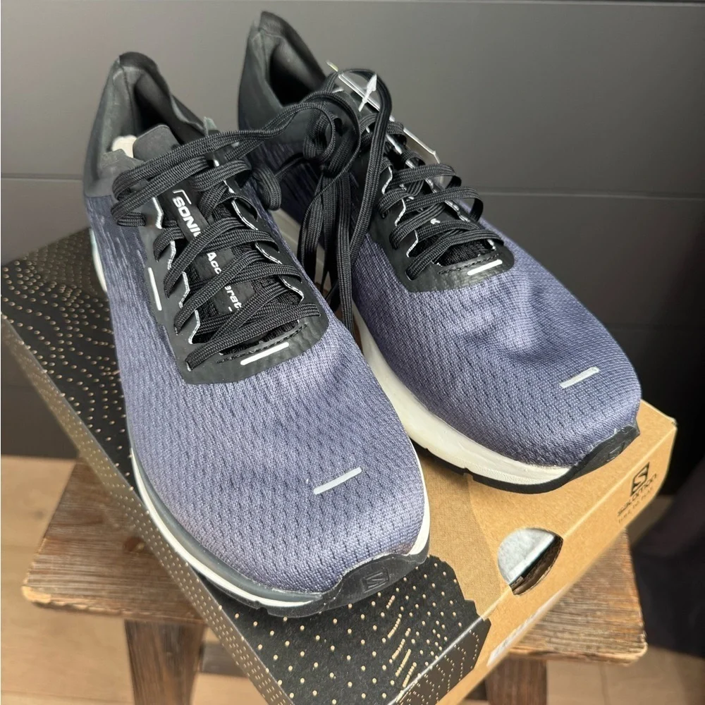 Salomon Sonic 4 Accelerate NWT Women’s Blue and White Athletic Run Shoes